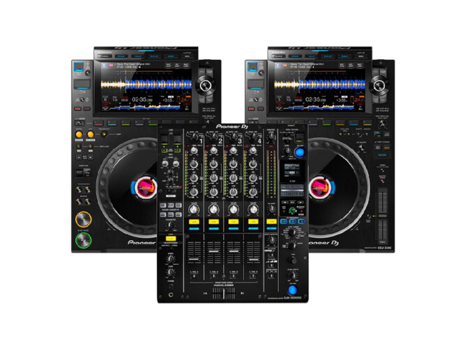 Pioneer-CDJ-3000-2x-and-DJM-900-nxs2